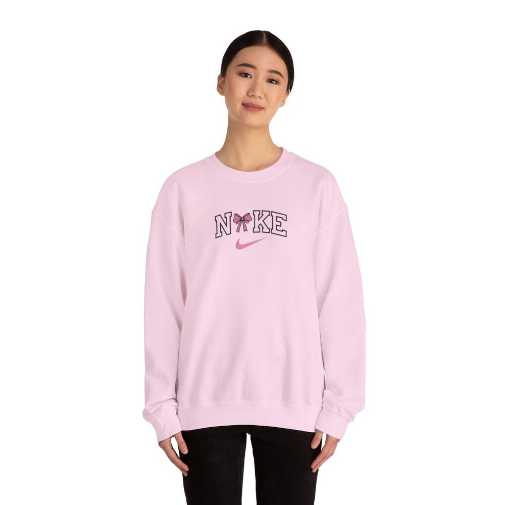 🎀 Light Pink Nike Sweatshirt – embroidered Pink Bow Logo – M to XL – Brand New